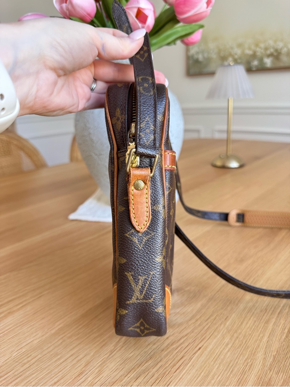 ✅AUTHENTIC✅LOUIS VUITTON DANUBE BAG - Picture 4 of 15